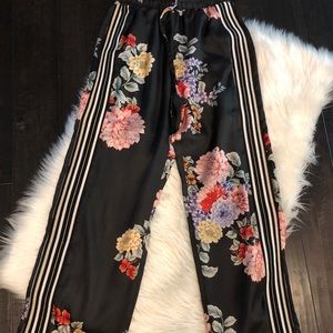 Johnny Was Silk Floral Track Pants sz small